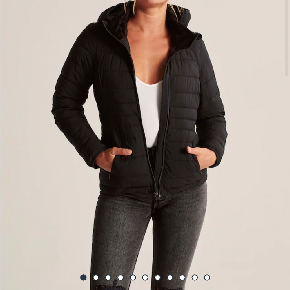 Lightweight Packable Stretch Puffer Jacket